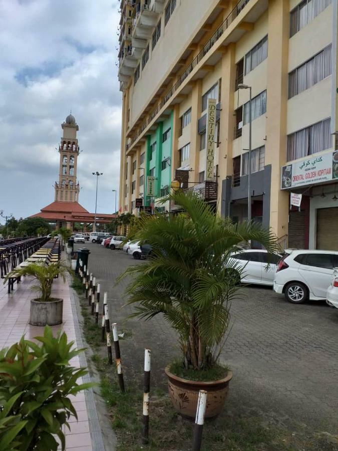 Pelangi Mall Guesthouse Kb Kota Bharu Exterior photo